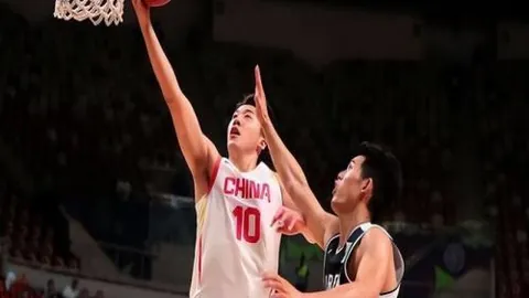 德国欧篮：4中4神荃红02点30精彩对决